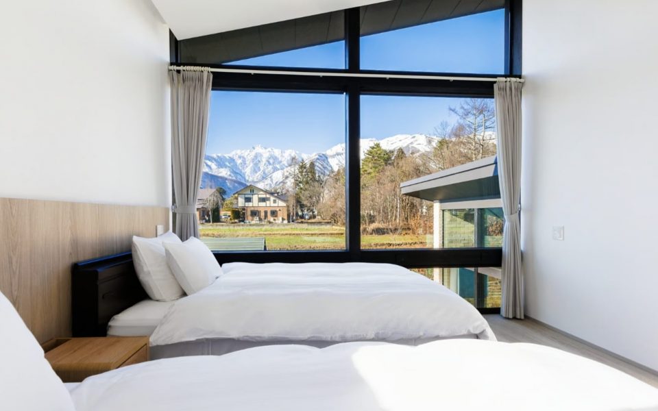 hakuba chalets with shuttle service